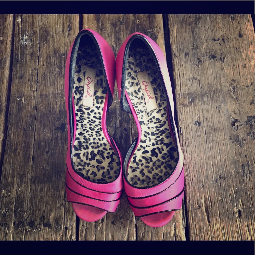 Pink stilettos.